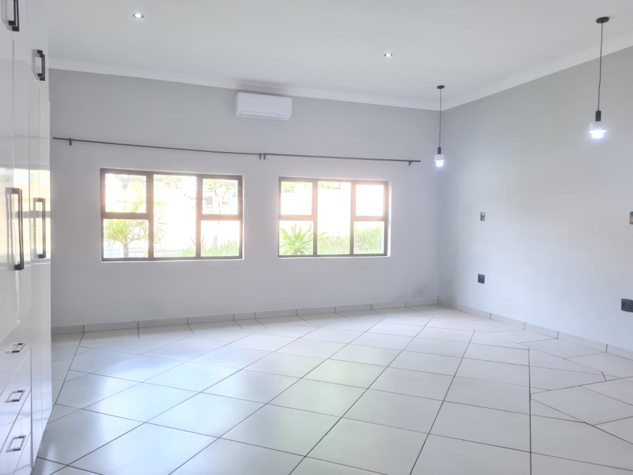 4 Bedroom Property for Sale in Meer En See KwaZulu-Natal
