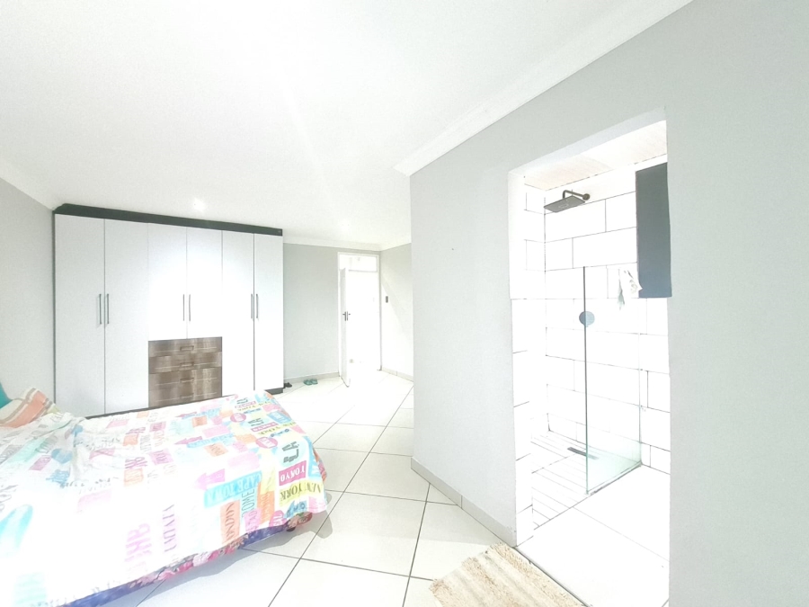 4 Bedroom Property for Sale in Meer En See KwaZulu-Natal