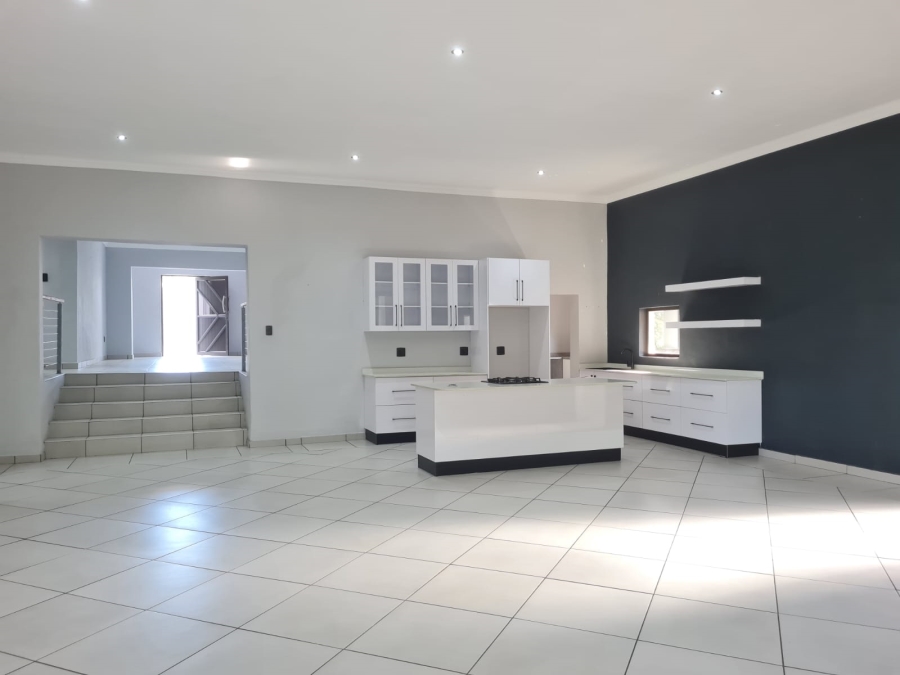 4 Bedroom Property for Sale in Meer En See KwaZulu-Natal