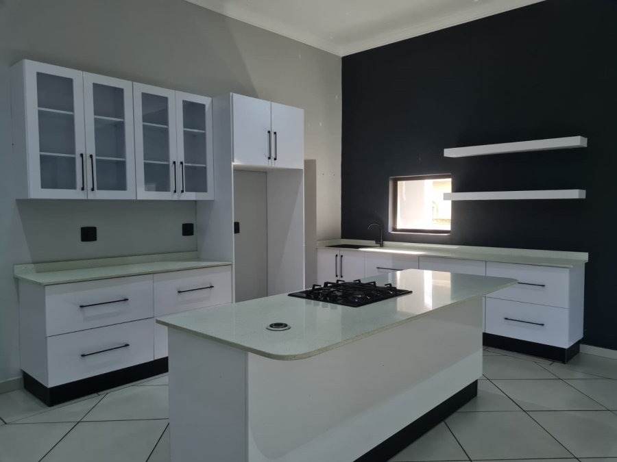 4 Bedroom Property for Sale in Meer En See KwaZulu-Natal