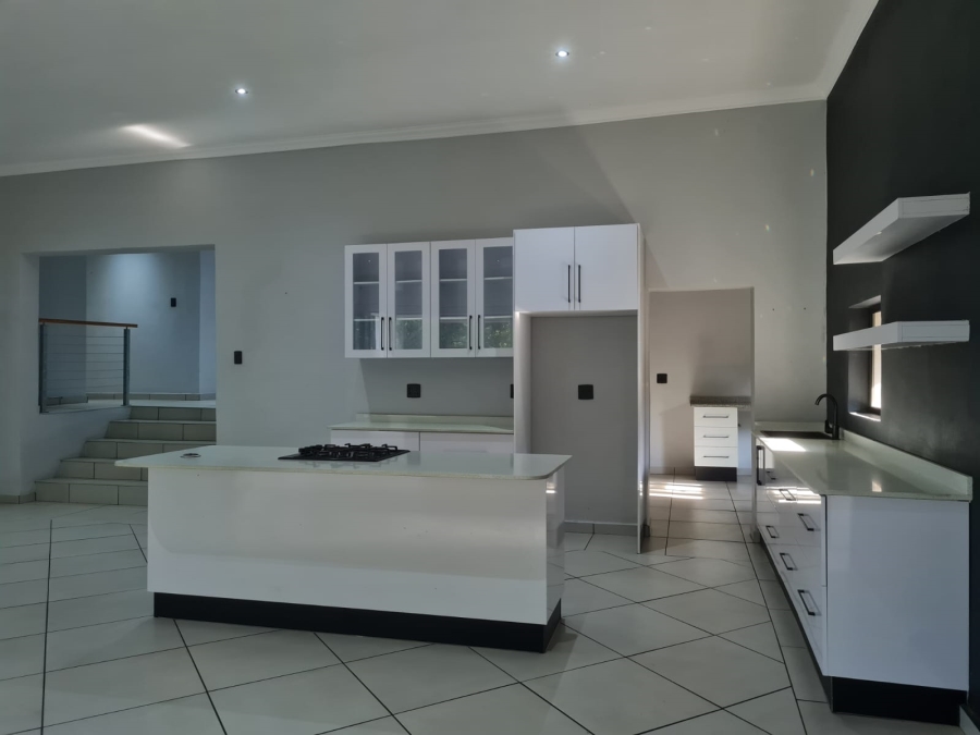 4 Bedroom Property for Sale in Meer En See KwaZulu-Natal