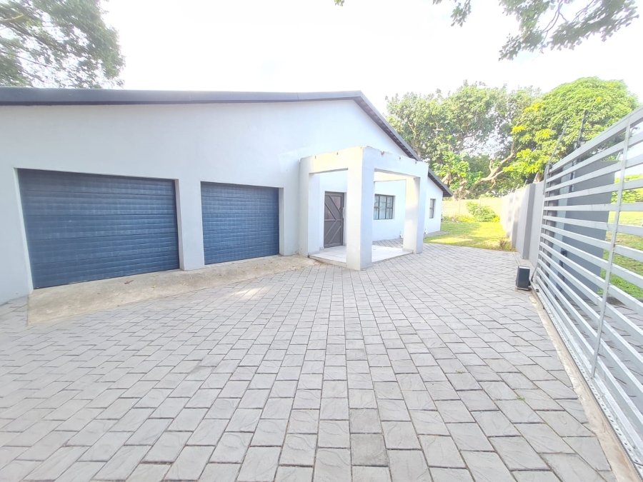 4 Bedroom Property for Sale in Meer En See KwaZulu-Natal