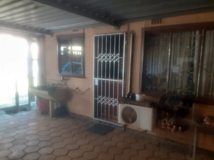 2 Bedroom Property for Sale in Trenance Manor KwaZulu-Natal