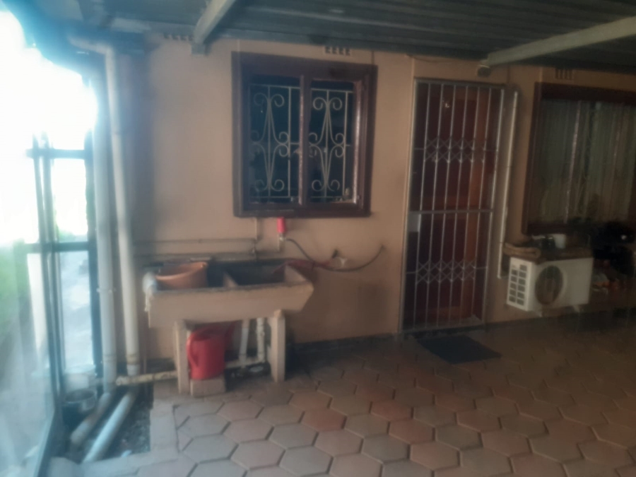 2 Bedroom Property for Sale in Trenance Manor KwaZulu-Natal