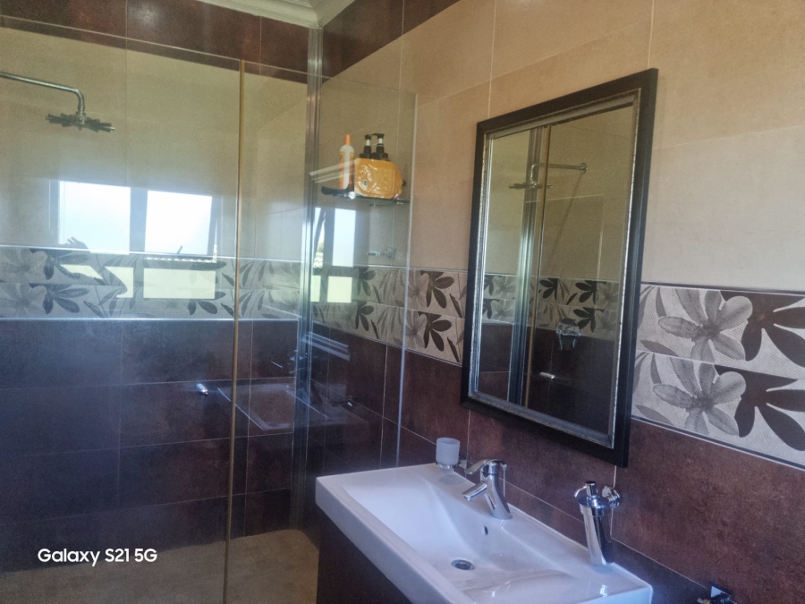 4 Bedroom Property for Sale in Broadlands KwaZulu-Natal