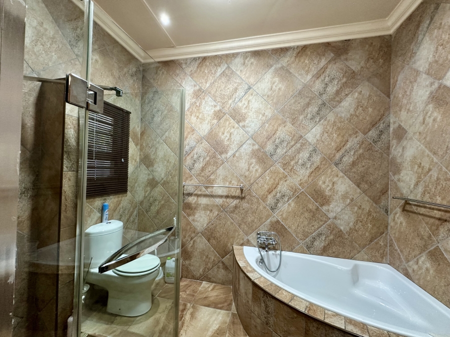 4 Bedroom Property for Sale in Meer En See KwaZulu-Natal