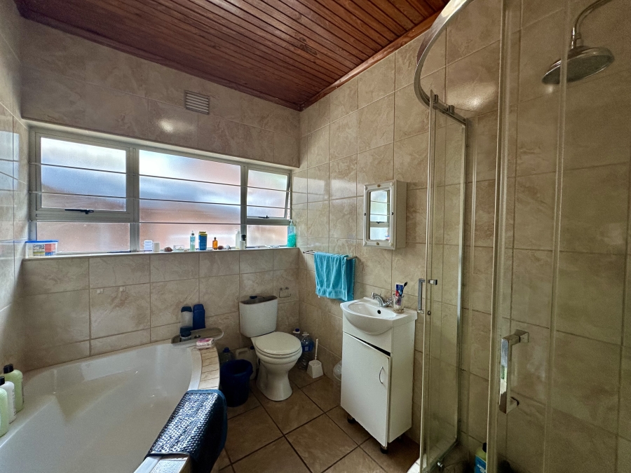 4 Bedroom Property for Sale in Meer En See KwaZulu-Natal