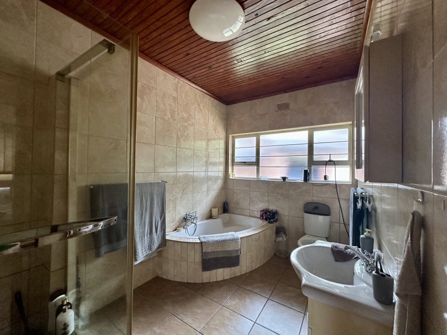 4 Bedroom Property for Sale in Meer En See KwaZulu-Natal
