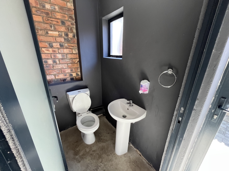 To Let commercial Property for Rent in Umhlali KwaZulu-Natal