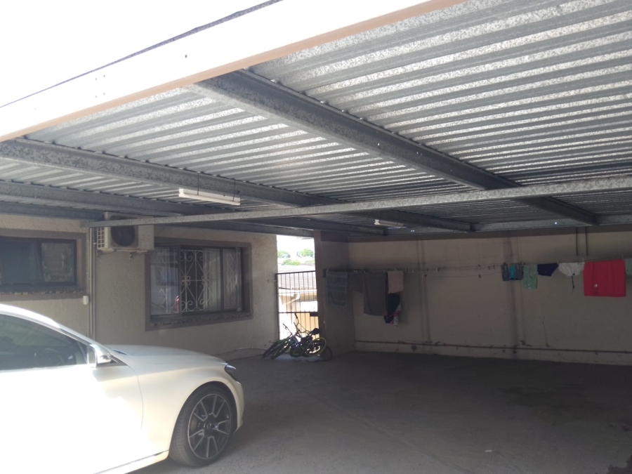 9 Bedroom Property for Sale in High Ridge KwaZulu-Natal