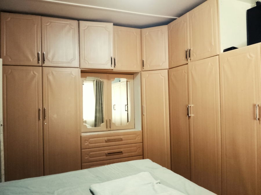 9 Bedroom Property for Sale in High Ridge KwaZulu-Natal