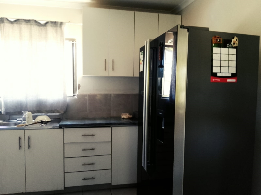 9 Bedroom Property for Sale in High Ridge KwaZulu-Natal