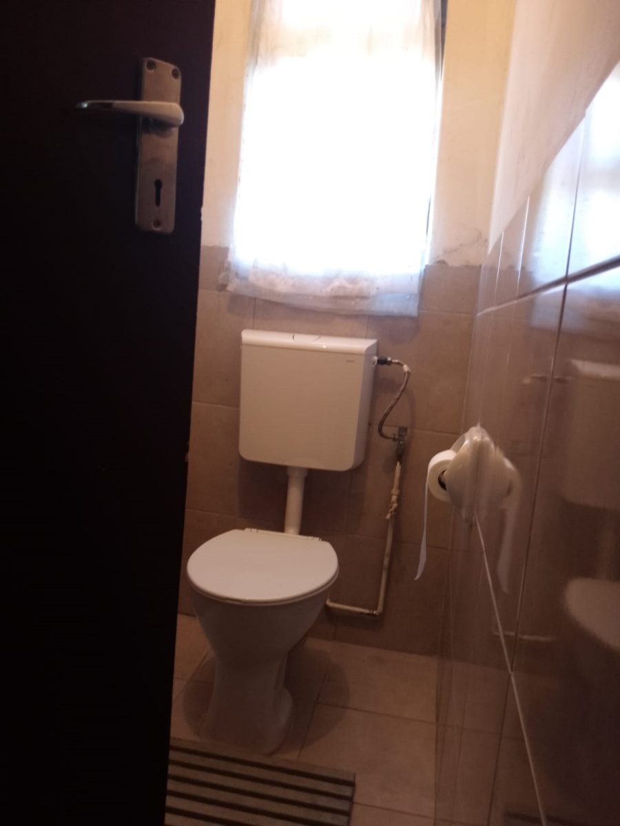 9 Bedroom Property for Sale in High Ridge KwaZulu-Natal