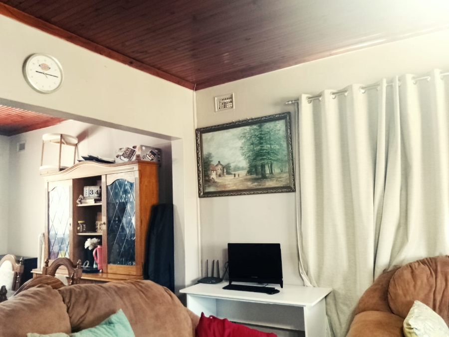 9 Bedroom Property for Sale in High Ridge KwaZulu-Natal