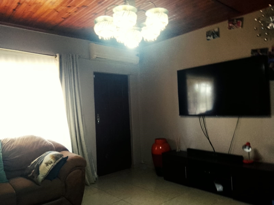 9 Bedroom Property for Sale in High Ridge KwaZulu-Natal