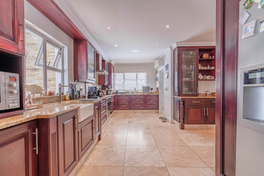 4 Bedroom Property for Sale in Umhlanga KwaZulu-Natal