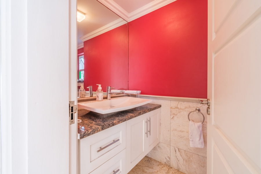 4 Bedroom Property for Sale in Umhlanga KwaZulu-Natal