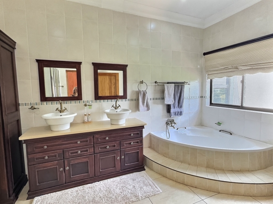 6 Bedroom Property for Sale in Mtunzini KwaZulu-Natal