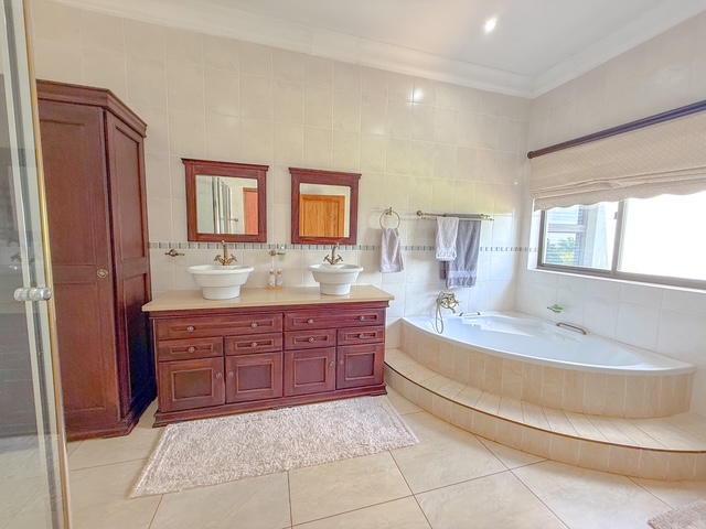 6 Bedroom Property for Sale in Mtunzini KwaZulu-Natal