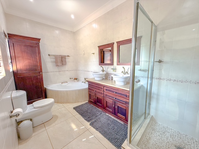 6 Bedroom Property for Sale in Mtunzini KwaZulu-Natal