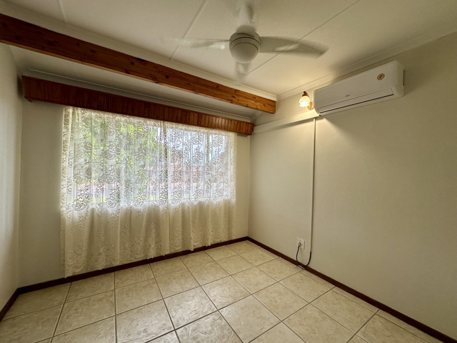 4 Bedroom Property for Sale in Meer En See KwaZulu-Natal