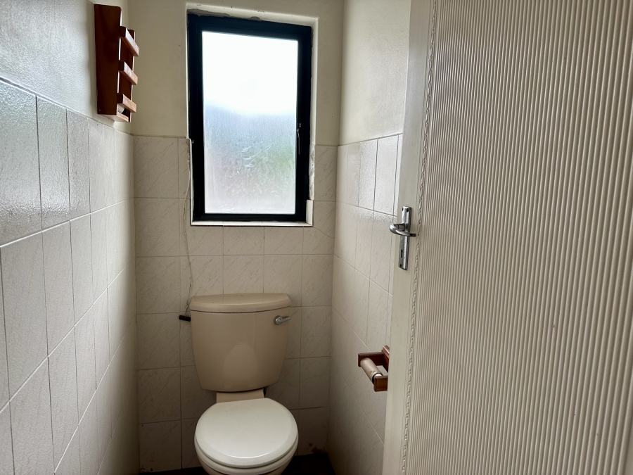 5 Bedroom Property for Sale in Meer En See KwaZulu-Natal