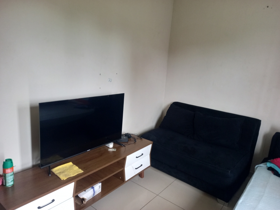 2 Bedroom Property for Sale in Esikhawini KwaZulu-Natal