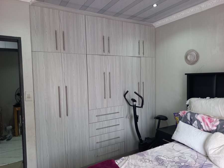 3 Bedroom Property for Sale in Esikhawini KwaZulu-Natal