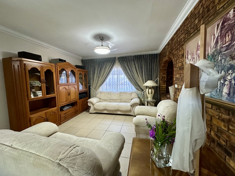 3 Bedroom Property for Sale in Meer En See KwaZulu-Natal