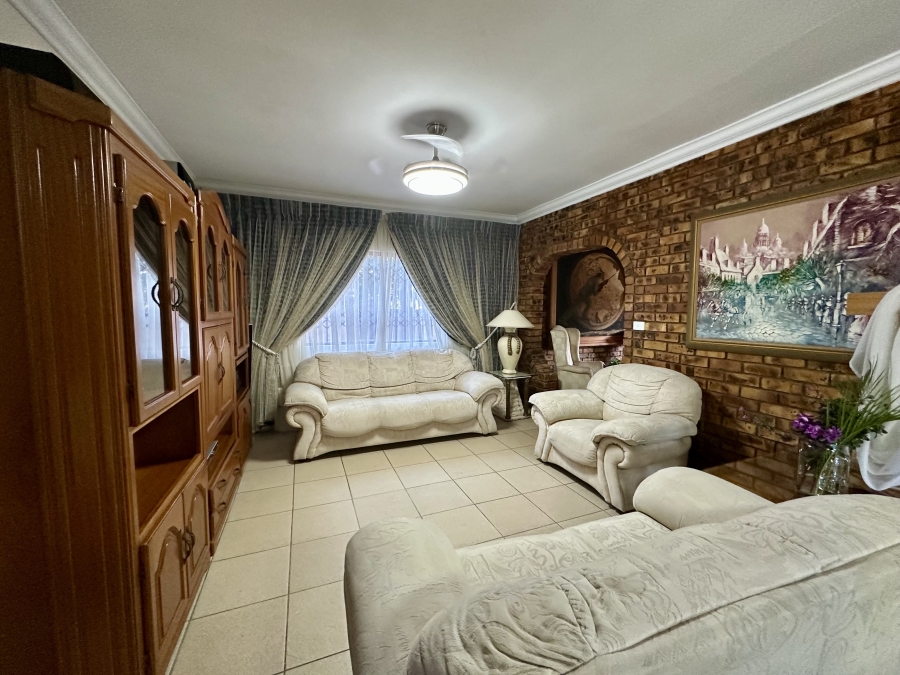 3 Bedroom Property for Sale in Meer En See KwaZulu-Natal