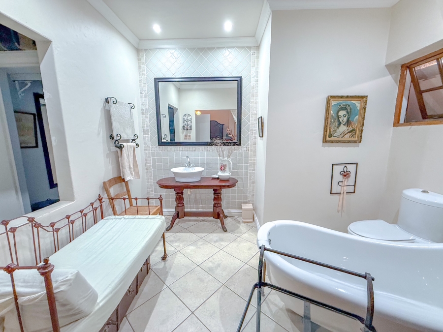 7 Bedroom Property for Sale in Fairview KwaZulu-Natal