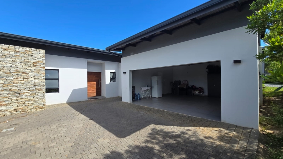 3 Bedroom Property for Sale in Palm Lakes Estate KwaZulu-Natal