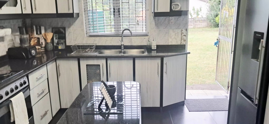 3 Bedroom Property for Sale in Regency Park KwaZulu-Natal