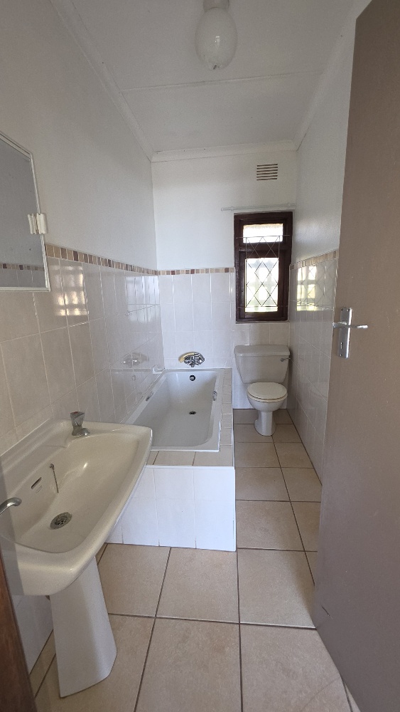 To Let 2 Bedroom Property for Rent in Oslo Beach KwaZulu-Natal