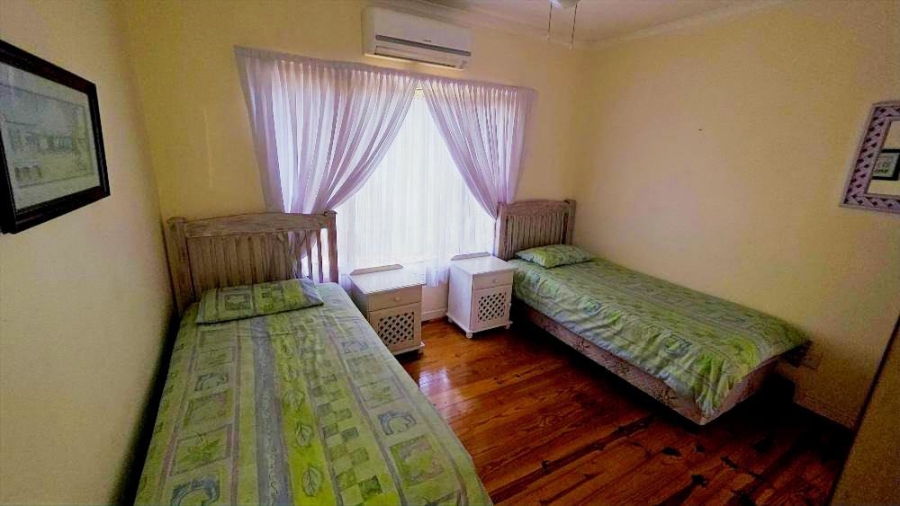 To Let 2 Bedroom Property for Rent in Margate KwaZulu-Natal