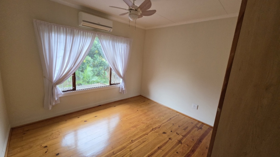 To Let 2 Bedroom Property for Rent in Margate KwaZulu-Natal
