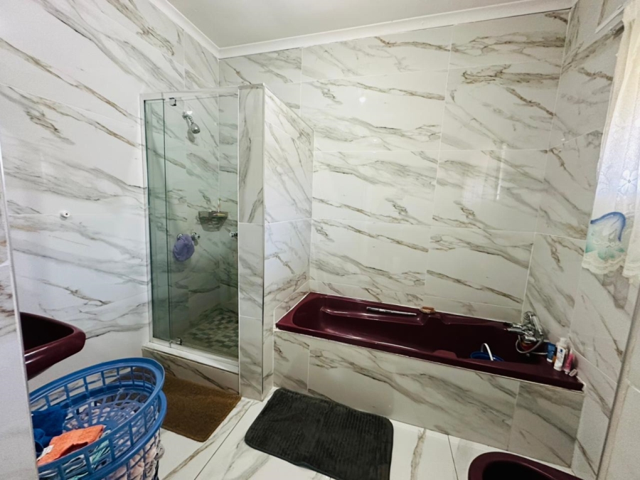 4 Bedroom Property for Sale in Eastwood KwaZulu-Natal