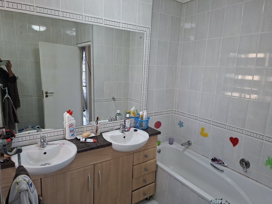 3 Bedroom Property for Sale in Lawrence Rocks KwaZulu-Natal