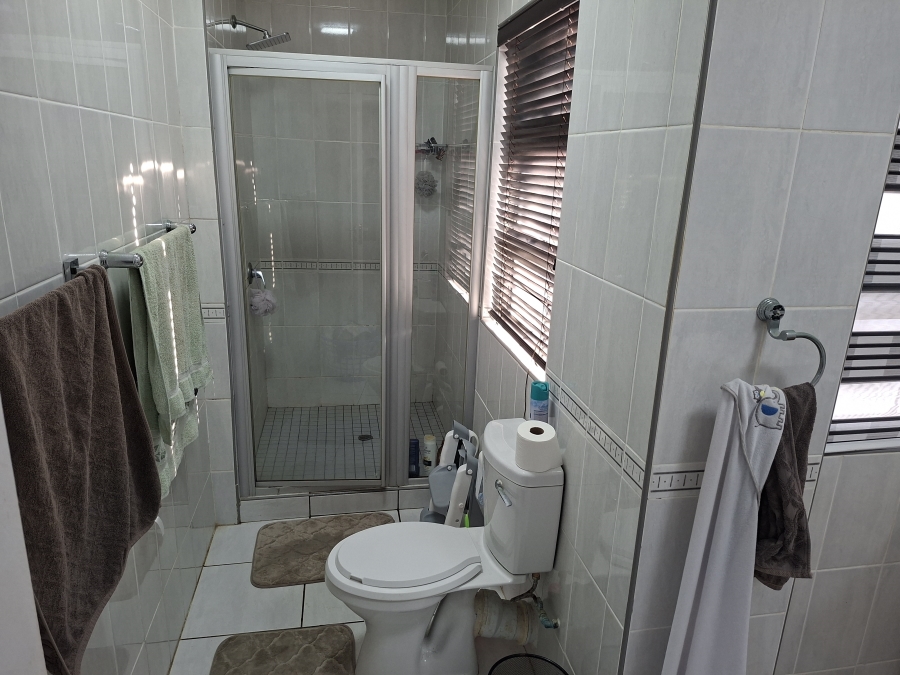 3 Bedroom Property for Sale in Lawrence Rocks KwaZulu-Natal