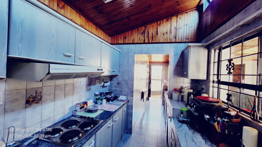 5 Bedroom Property for Sale in Mountain Rise KwaZulu-Natal