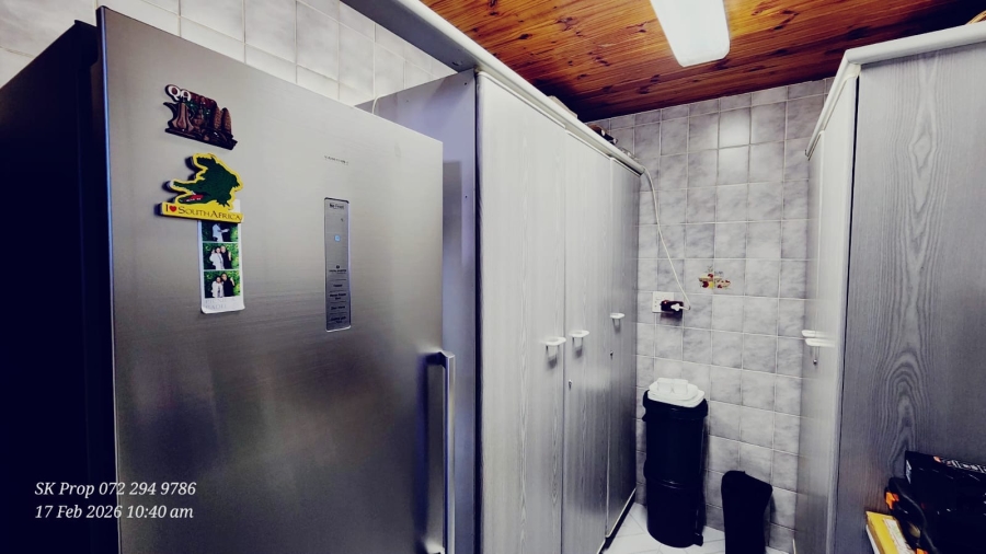 5 Bedroom Property for Sale in Mountain Rise KwaZulu-Natal