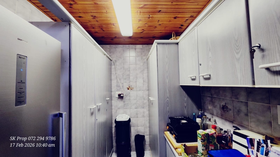 5 Bedroom Property for Sale in Mountain Rise KwaZulu-Natal