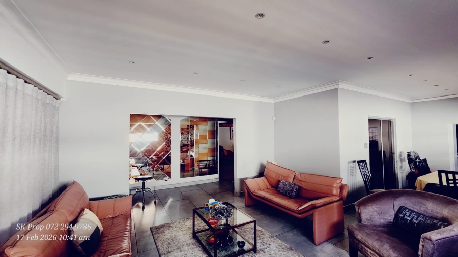 5 Bedroom Property for Sale in Mountain Rise KwaZulu-Natal