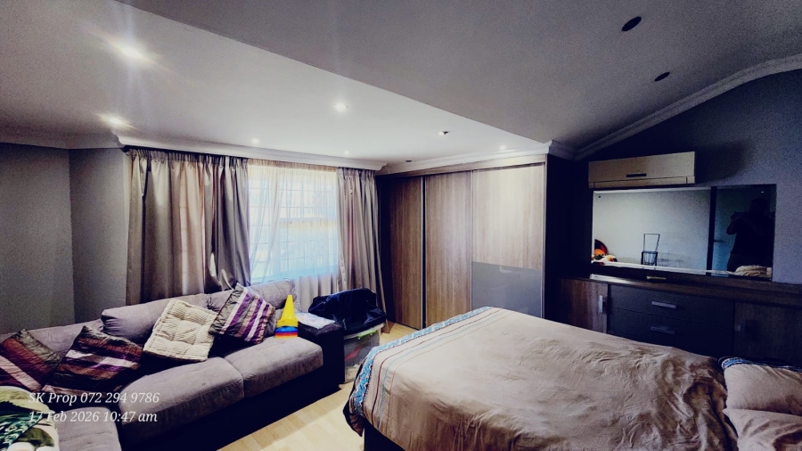 5 Bedroom Property for Sale in Mountain Rise KwaZulu-Natal