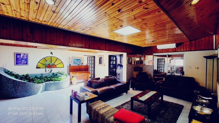 5 Bedroom Property for Sale in Mountain Rise KwaZulu-Natal