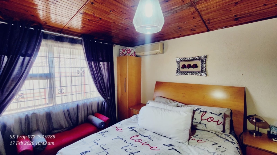 5 Bedroom Property for Sale in Mountain Rise KwaZulu-Natal