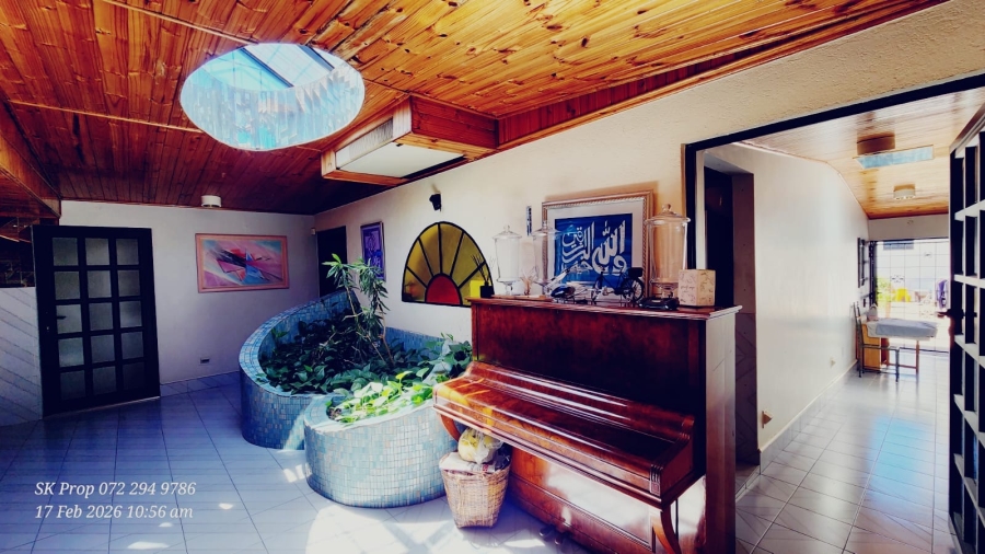 5 Bedroom Property for Sale in Mountain Rise KwaZulu-Natal