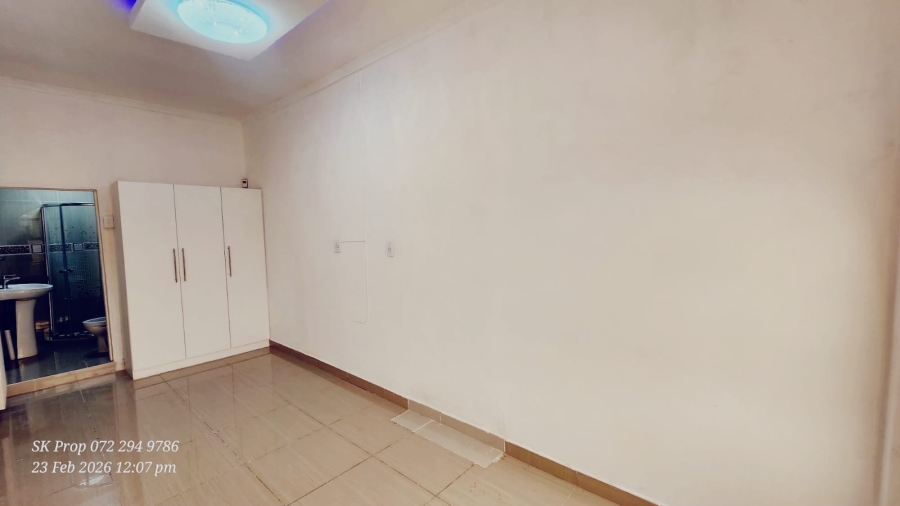 1 Bedroom Property for Sale in Mountain Rise KwaZulu-Natal