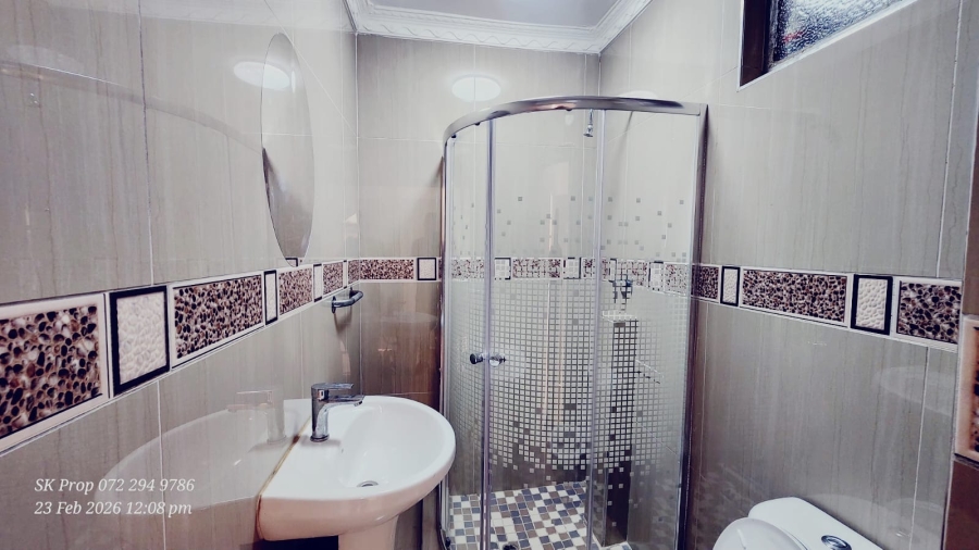 1 Bedroom Property for Sale in Mountain Rise KwaZulu-Natal