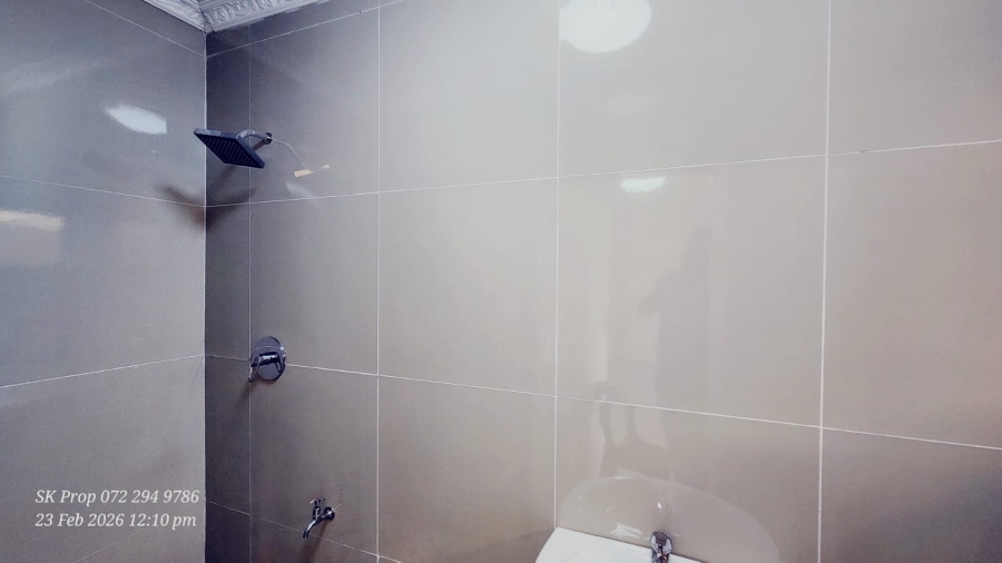 1 Bedroom Property for Sale in Mountain Rise KwaZulu-Natal